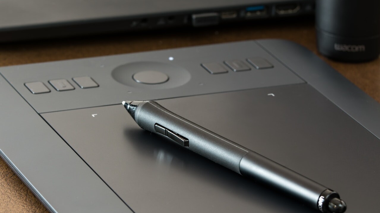 Design pad and stylus meant for user design